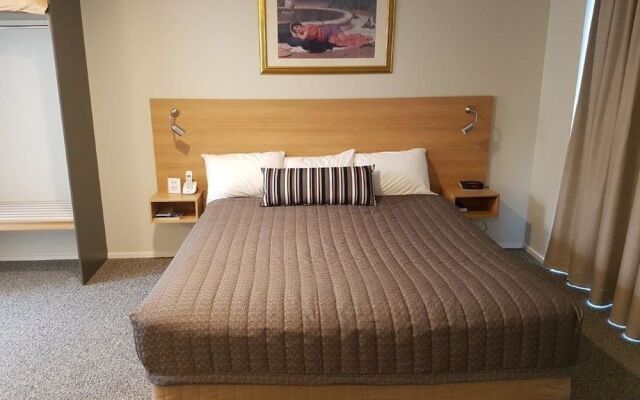 Posthouse MotorLodge