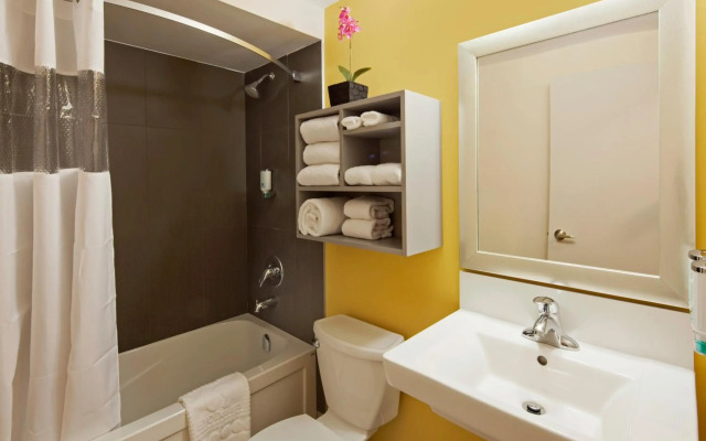 Canadas Best Value Inn Toronto