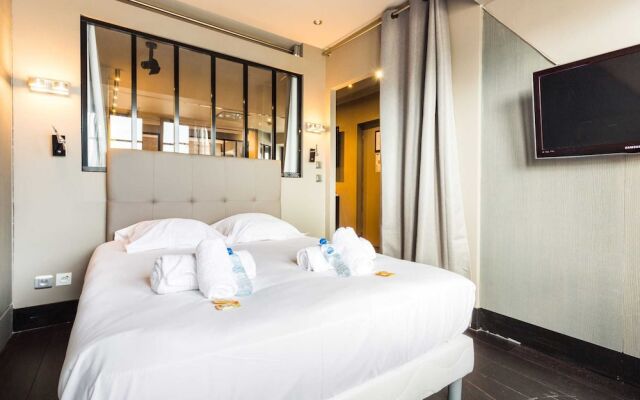 Cmg - Premium Tour Eiffel - 14