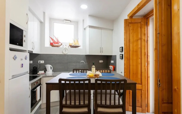 Alfama Spacious 2-Bed Near Feira Da Ladra