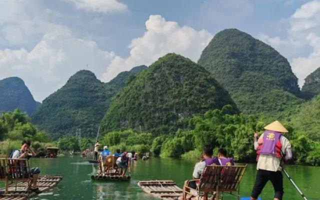 Ruyueheju Villa(Yangshuo Yulonghe Eternal Love Store) – Outside – Guilin