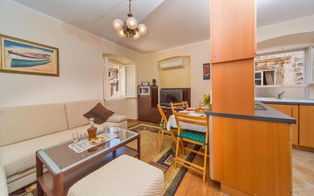 Apartment Maru