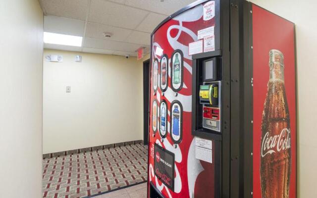 OYO Townhouse Houston Airport North