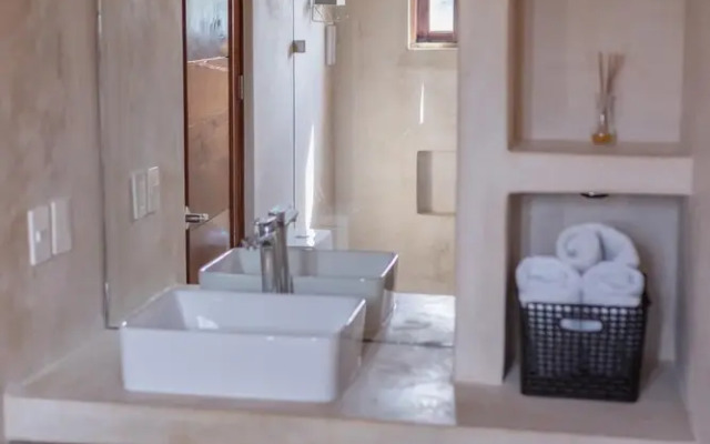 Fabulous Bohemian Apartment Exceptional Location Swimming Pool Terrace Garden