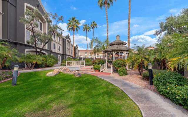 La Quinta Inn & Suites by Wyndham Phoenix Scottsdale