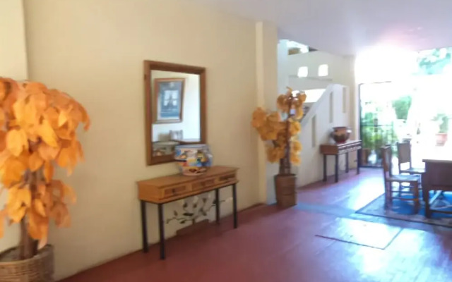 Hotel El Sombrero Suites