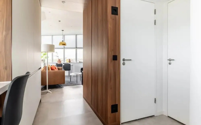 Comfortable Apartment With Panoramic Views