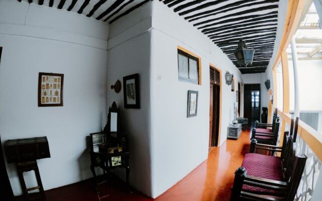 Pyramid Luxury Hotel