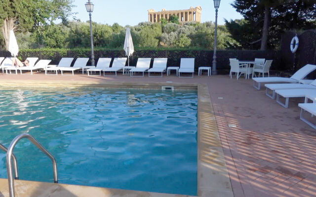 Villa Athena Resort