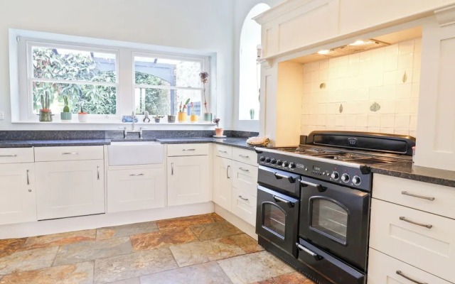 Charmouth Lodge