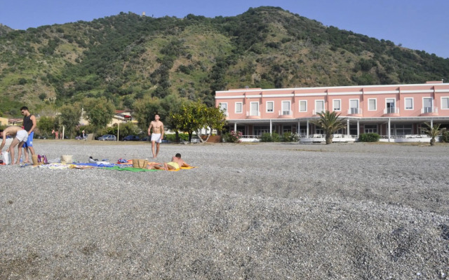 Hotel La Scogliera