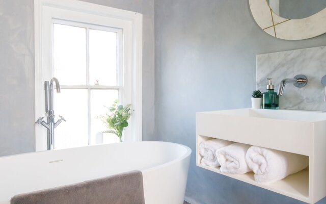 Terraced Townhouse Close to City Centre
