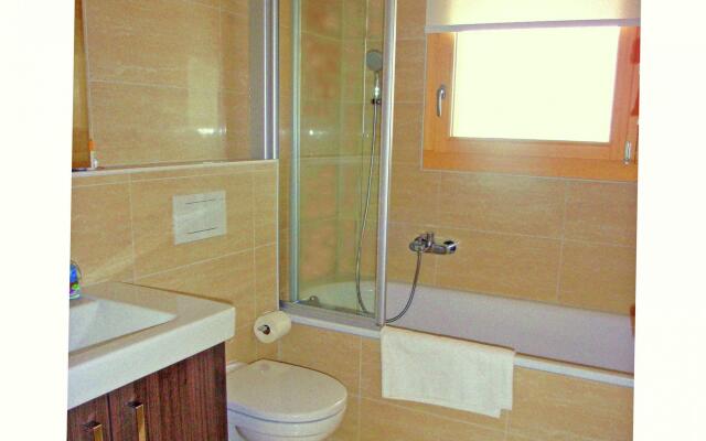 Lavish Holiday Home in Heremence With Balcony
