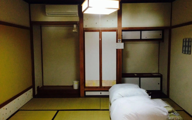 Guest House YAMASHITA-YA - Hostel