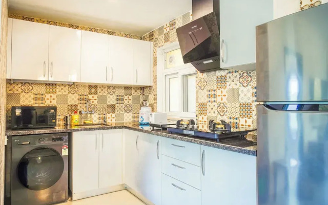 Alaya Stays Veera Marina 3 BHK Apartment