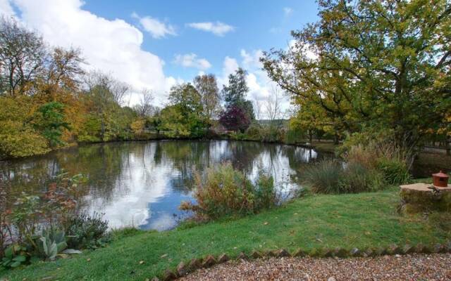 Rustic Holiday Home in Goudhurst Kent with Private Parking
