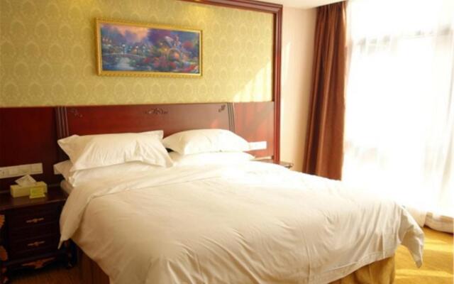 Vienna Hotel Shanghai Happy Valley