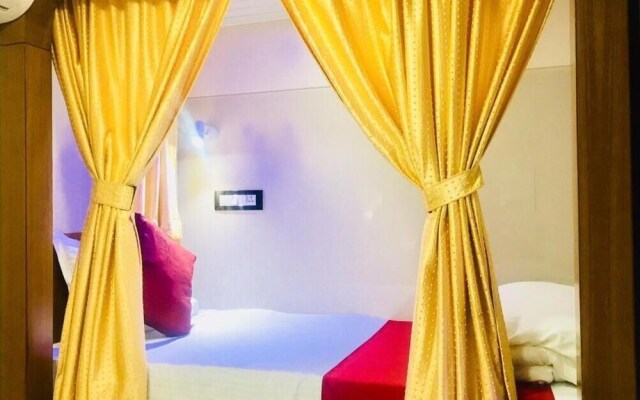 Qubestay Airport Capsule Hotel & Hostel