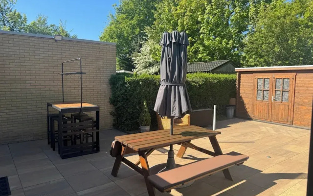 Bungalow Near Sint Maartenszee Beach