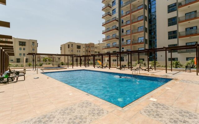 One Perfect Stay - Al Furjan