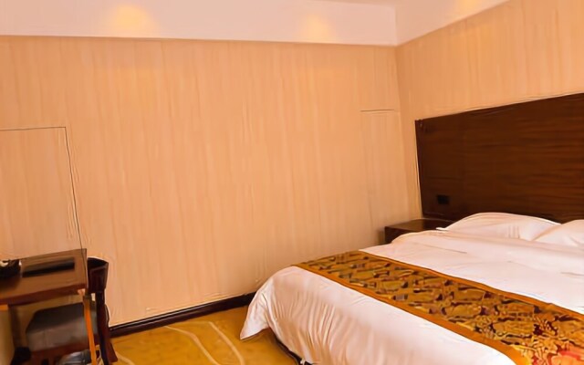 Cloud Holiday Hotel