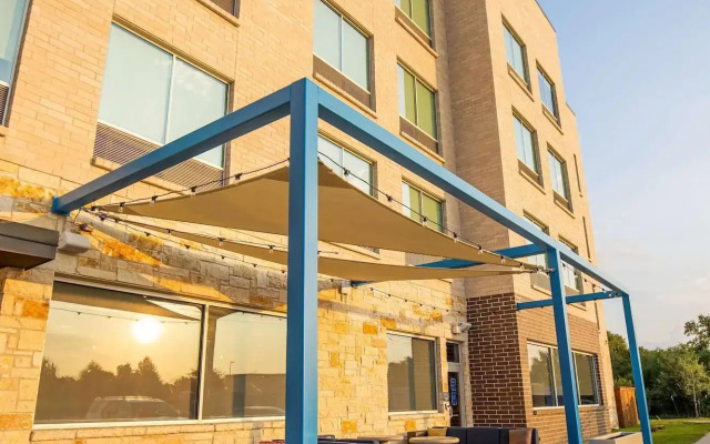 TRU By Hilton Allen Dallas