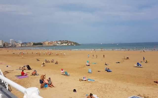 Apartment With 2 Bedrooms in Gijón, With Wifi
