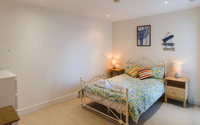 Ocean Breeze Apartment