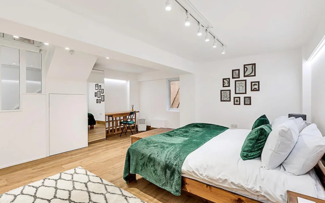 Modern Comfort Two Bedroom Gem on the Rye
