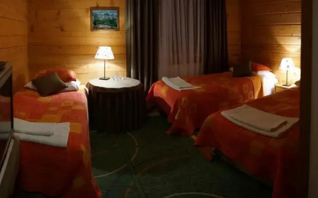 Gościniec Dębowa Gazdówka