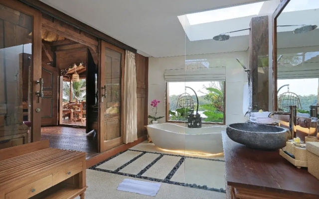 Pramana Watu Kurung Resort