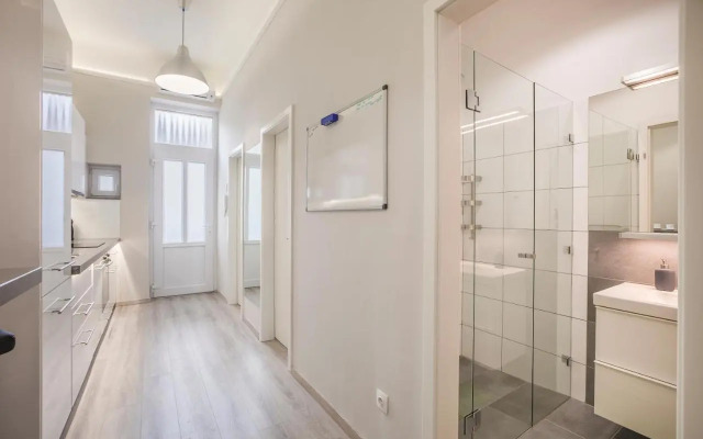 Kings Cross Apartment