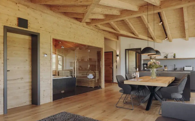 Platzhirsch First Class Living