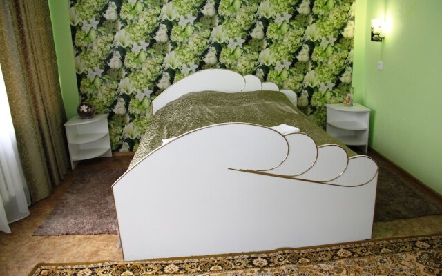Oasis Hotel - Hostel