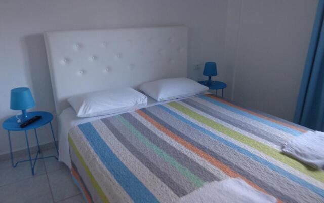 Nikolas Apartments