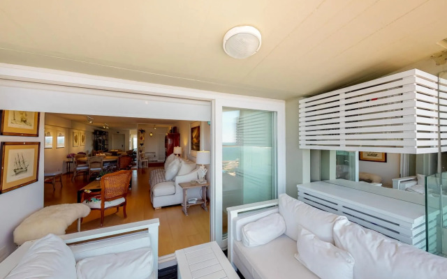 Oceana Suites Fontemar ∙ Suite 2002