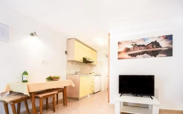 Ennio - 100m From the Beach - A3 Žuti