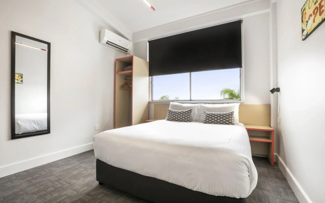 Nightcap at Camp Hill Hotel