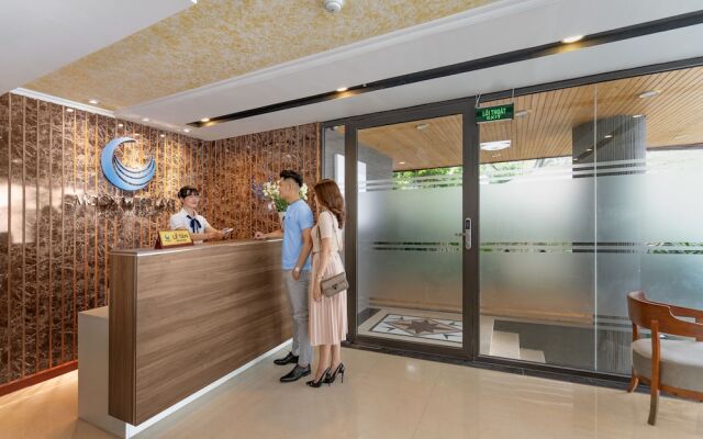 Moon West Lake Serviced Apartment