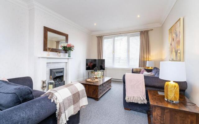 NEW Four Bedroom House - all rooms ensuite