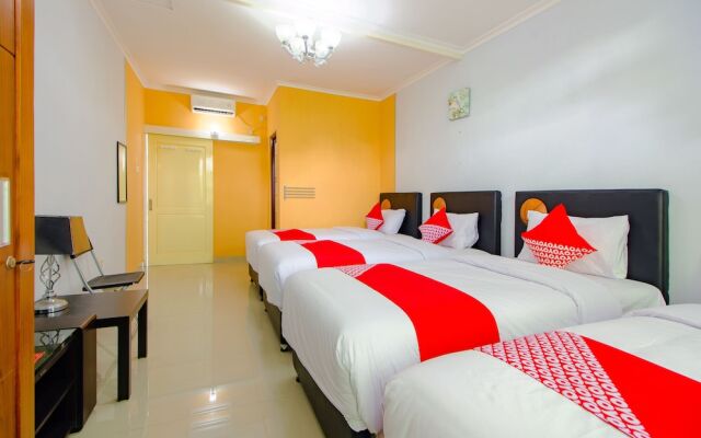 OYO 1355 Griya Wismono Homestay