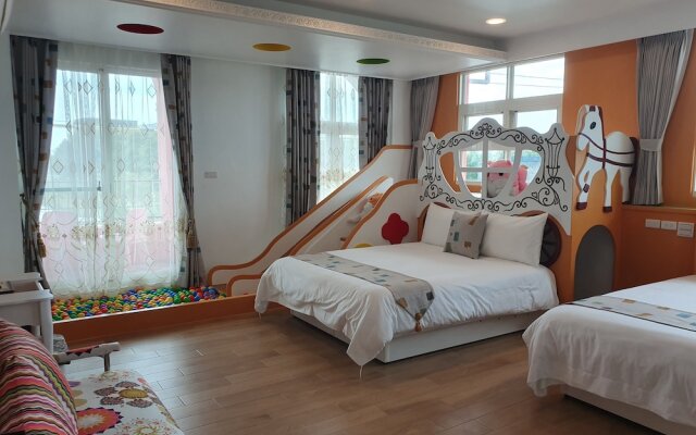 Honeysuckle Family Castle