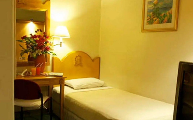 Palladium Suites Hotel
