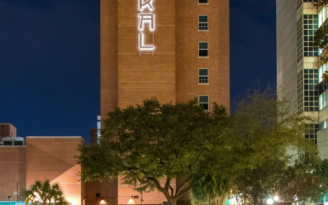 The Admiral, Downtown Historic District