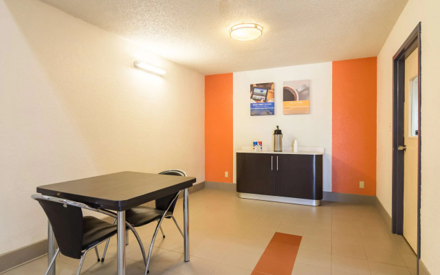 Motel 6 Arkadelphia, AR