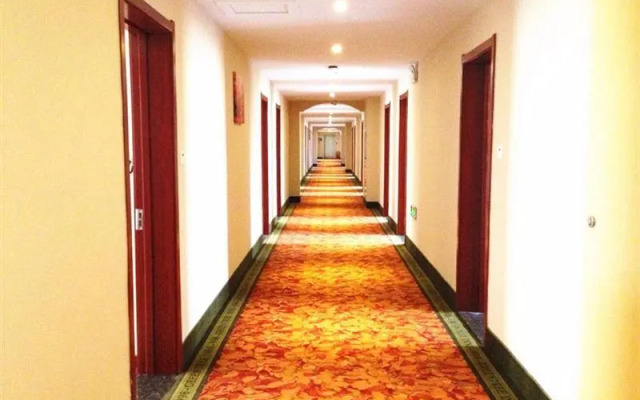 GreenTree Inn Shandong Jinan Suncun New District Express Hotel