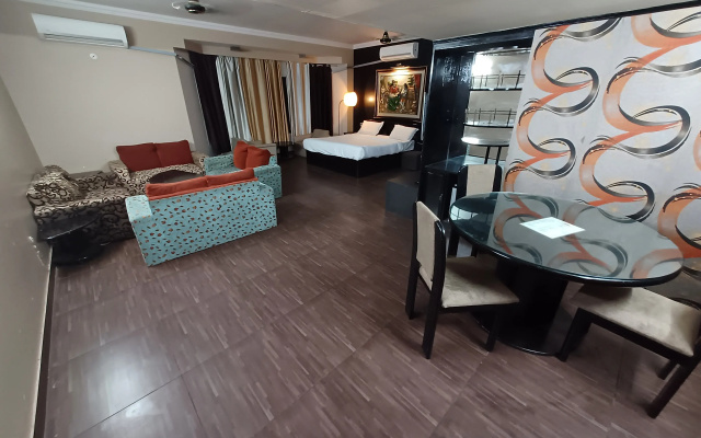 Hotel Maya International