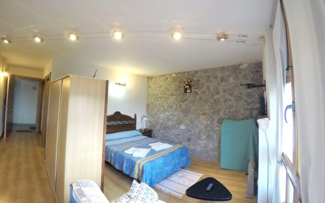 Apartment With one Bedroom in Llanes, With Wonderful Mountain View, Fu