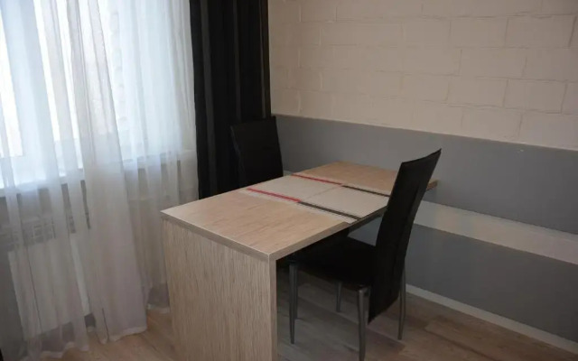 Lux na Litejnoj 17-A