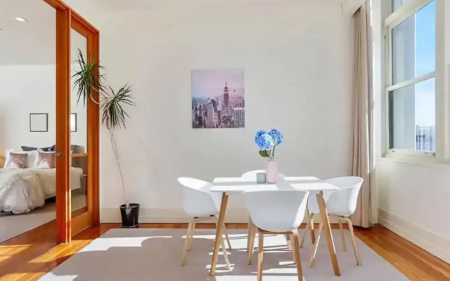Beautiful And Spacious One Bedroom In Cbd!